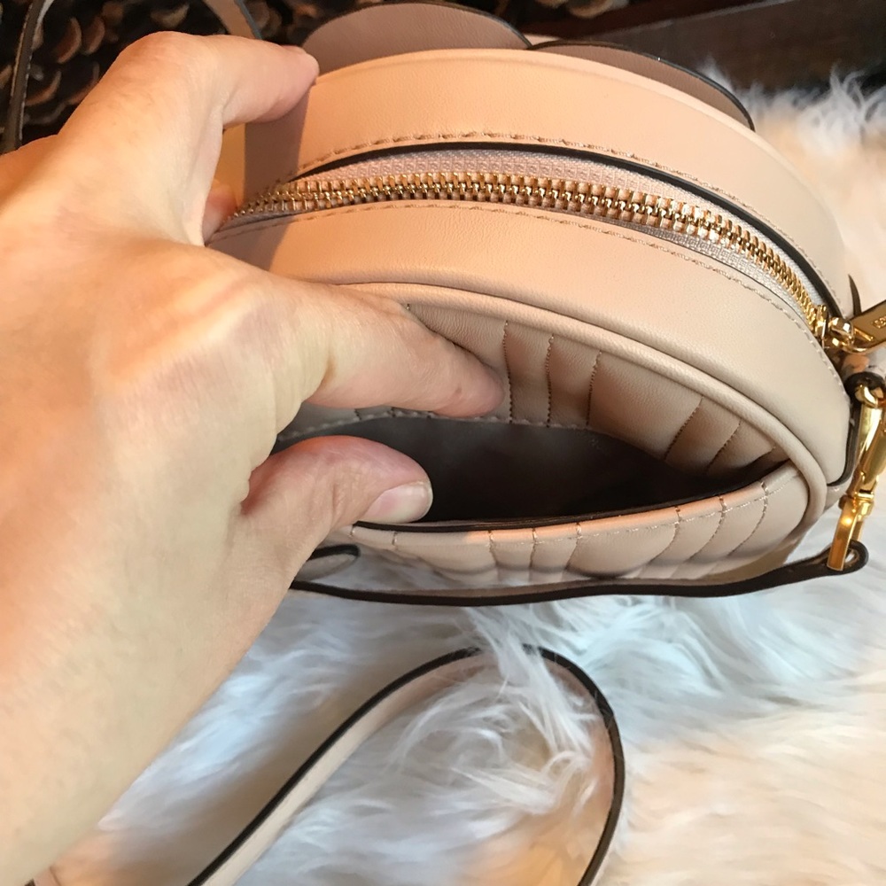 Sale ❗️Michael Kors vivianne flower Crossbody Bag - Picture 5 of 8